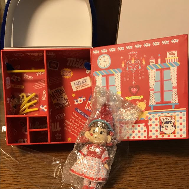 ペコちゃん着せ替え人形セット Amazon | 不二家 ペコちゃん着せかえ人形&スポーツポコちゃん